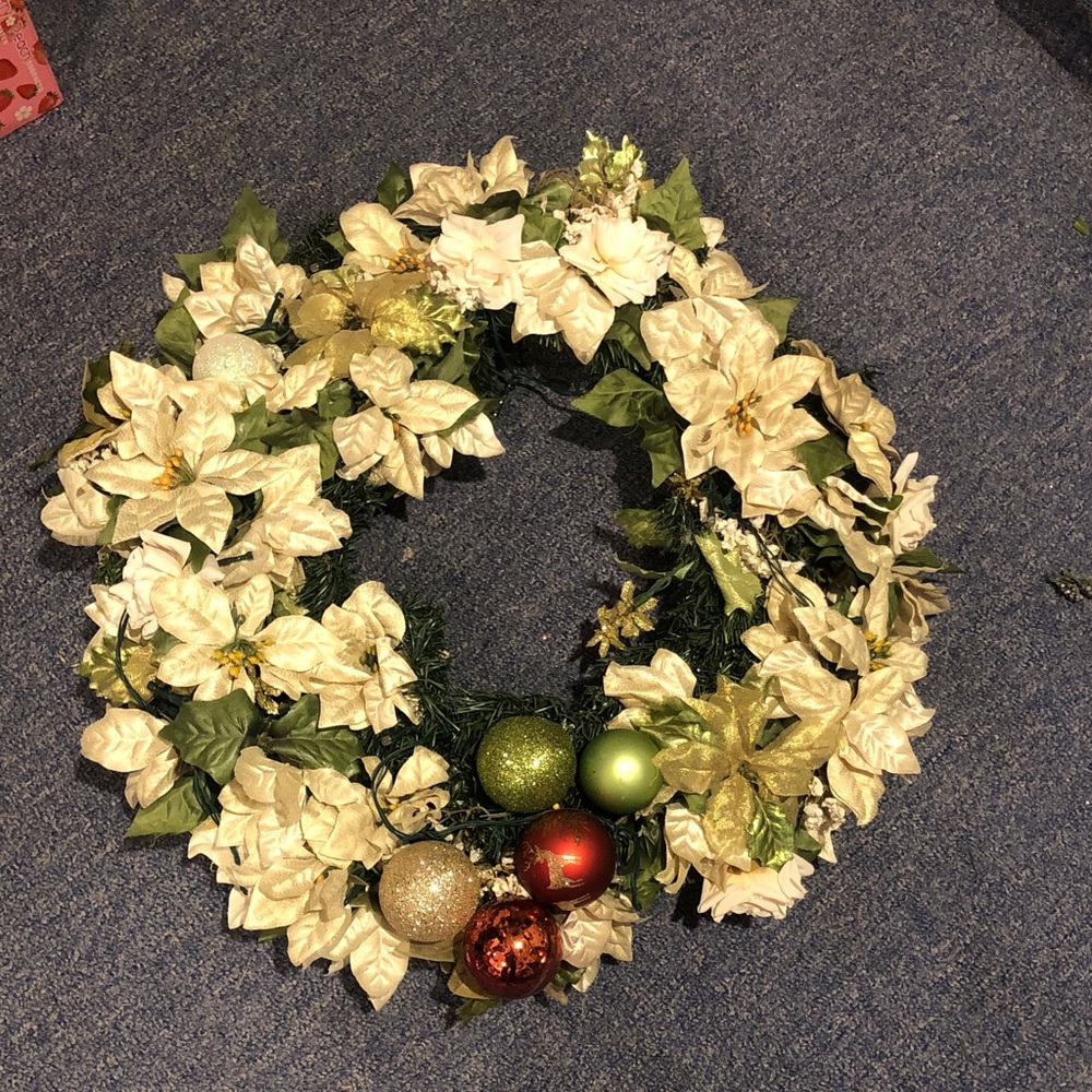 Holiday Poinsettia Wreath with Gold and Green Accents